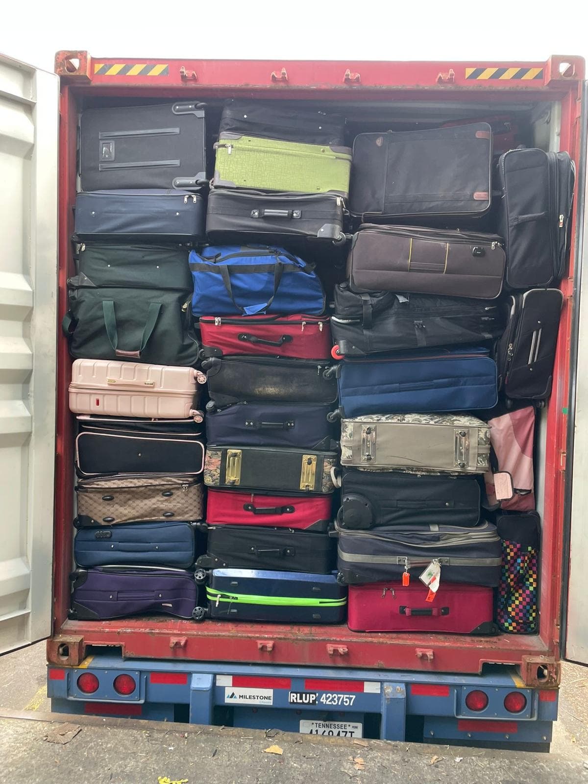 Luggage / Suitcases